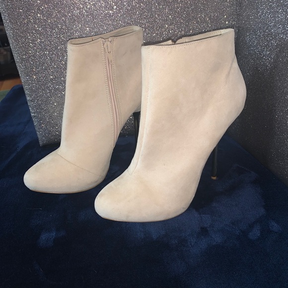 Cream Ankle Booties with Gold Heel - Picture 10 of 11